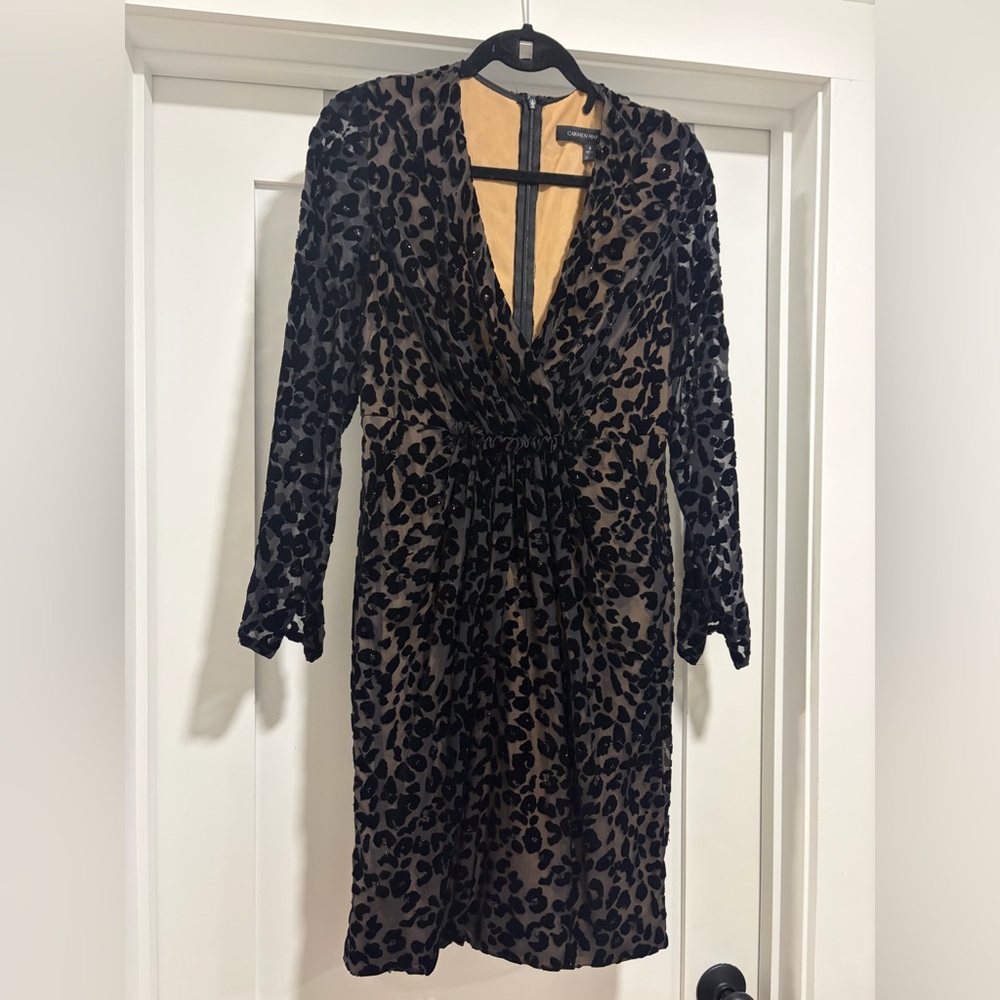 NWOT: Carmen Marc Valvo velvet burnout dress in black. Women’s Size 4 - Picture 4 of 5